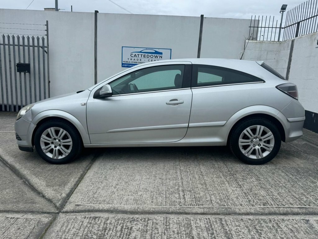 Vauxhall Astra 1.6L Design YG59WWK Silver #2