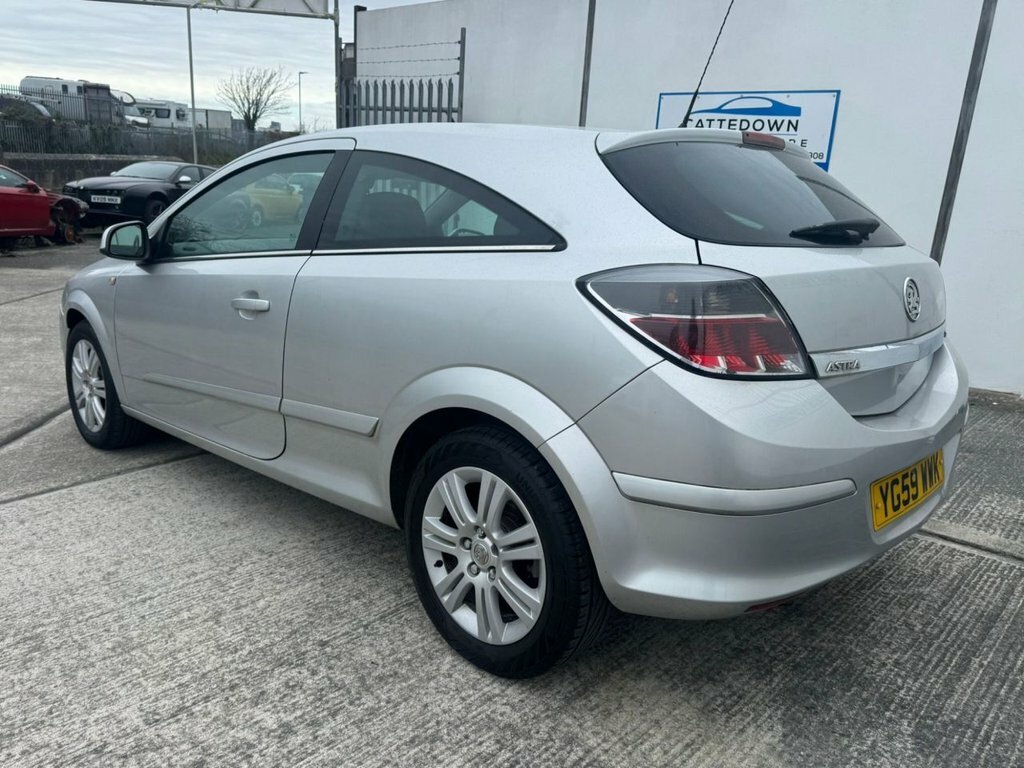 Vauxhall Astra 1.6L Design YG59WWK Silver #3