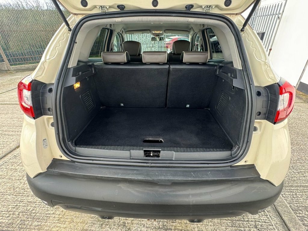 Renault Captur 1.5L Iconic Nav EO66WLF White #5