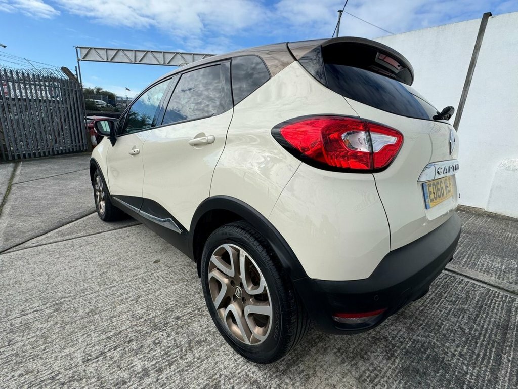 Renault Captur 1.5L Iconic Nav EO66WLF White #2