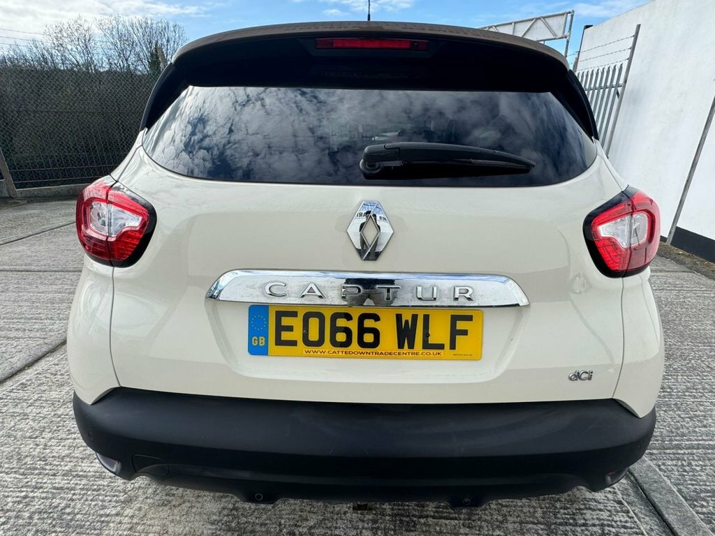 Renault Captur 1.5L Iconic Nav EO66WLF White #3