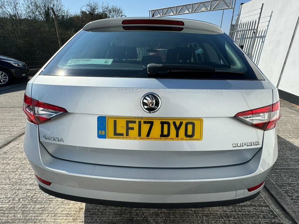 Skoda Superb 1.4L Se Silver #4