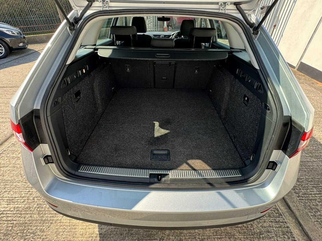 Skoda Superb 1.4L Se Silver #6