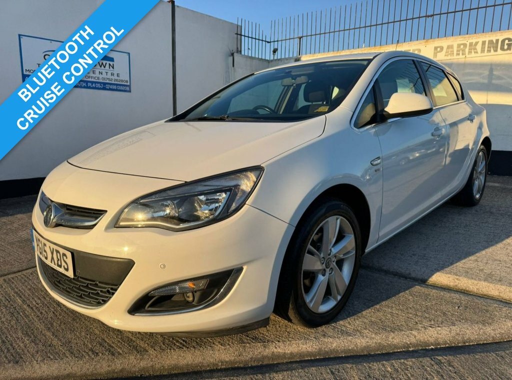 Vauxhall Astra 1.4L Sri White