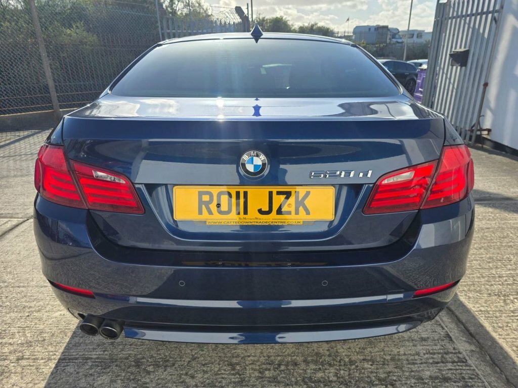 BMW 5 Series 2L Se RO11JZK Blue #4
