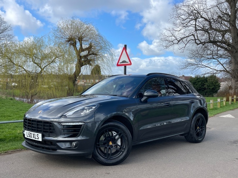 Porsche Macan D S Pdk Black