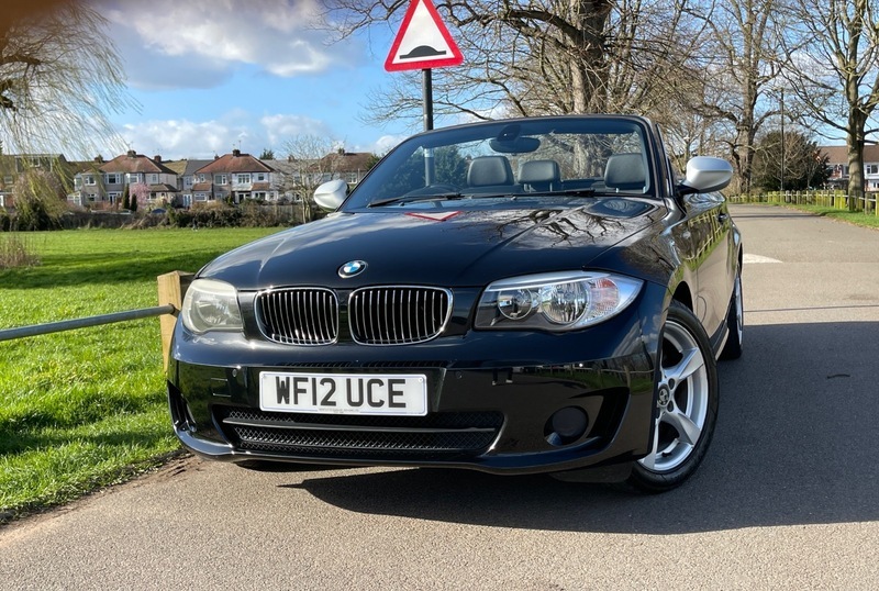 BMW 1 Series 118I Exclusive Edition Black #4