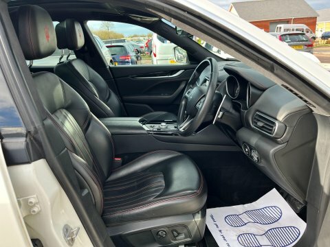 Maserati Levante 3.0D V6 Zf P16WHA White #4
