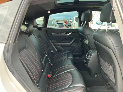 Maserati Levante 3.0D V6 Zf P16WHA White #2