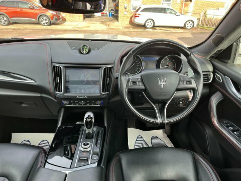 Maserati Levante 3.0D V6 Zf P16WHA White #5