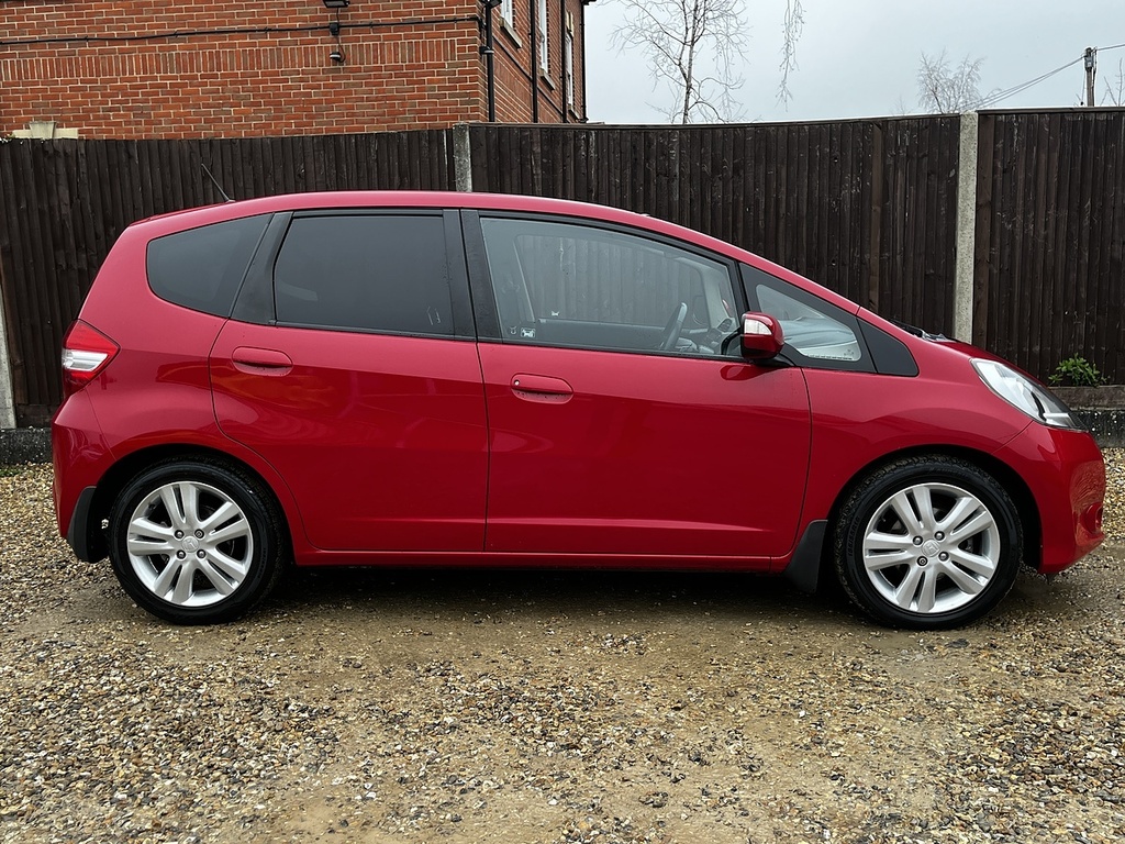Honda Jazz I-vtec Ex FG12NUF Red #6