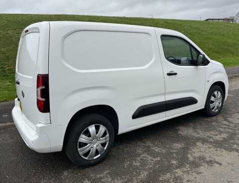 Vauxhall Combo 1.5 Combo 2300 DN70EAY White #4