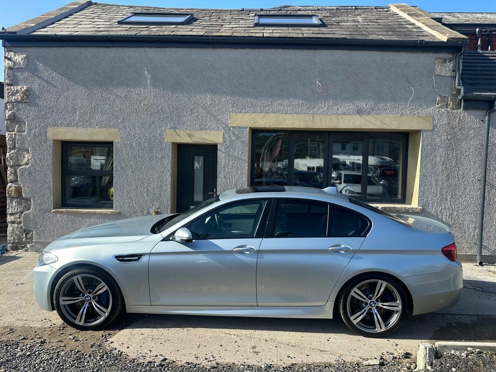 BMW M5 Saloon YF64FTC Blue #2