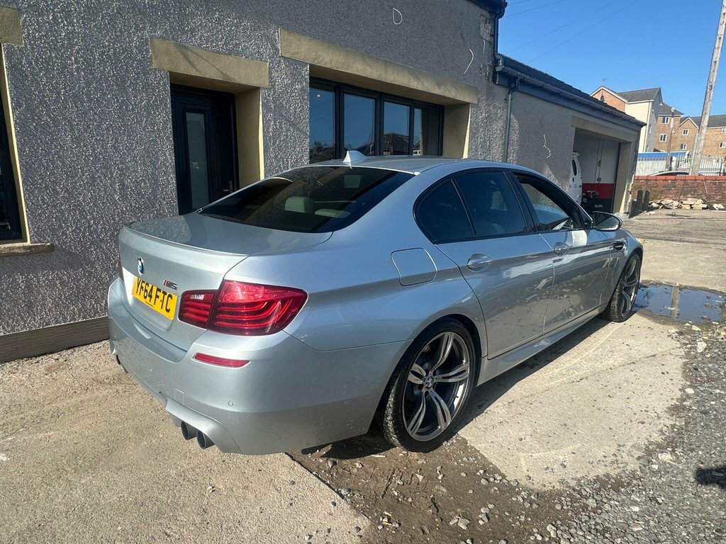 BMW M5 Saloon YF64FTC Blue #5