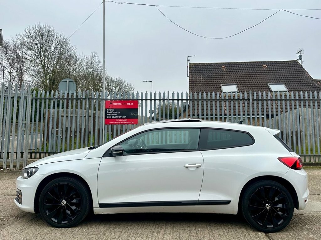 Volkswagen Scirocco 2.0 Tdi Bluemotion Tech Gt Hatchback Ds KJ16OVY White #4
