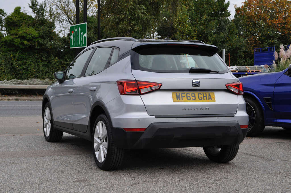 Seat Arona 1.6 Arona Se Technology Luxury Tdi WF69GHA Silver #4
