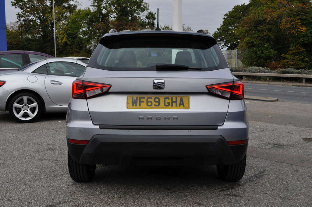 Seat Arona 1.6 Arona Se Technology Luxury Tdi WF69GHA Silver #2
