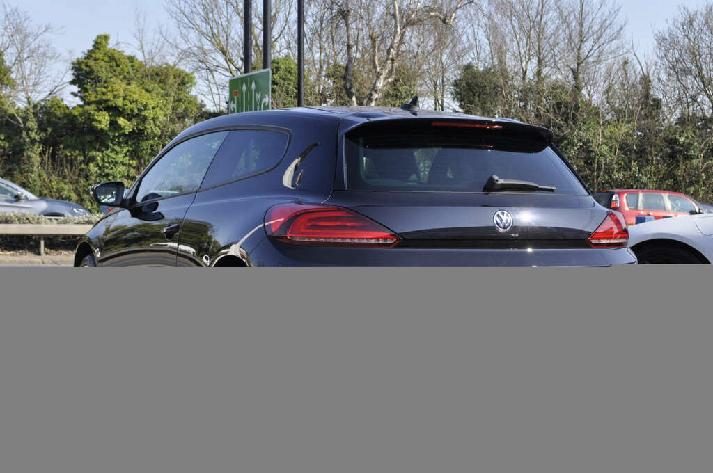 Volkswagen Scirocco 2.0 Scirocco Gt Bluemotion Technology Tddi Semi-au Black #5