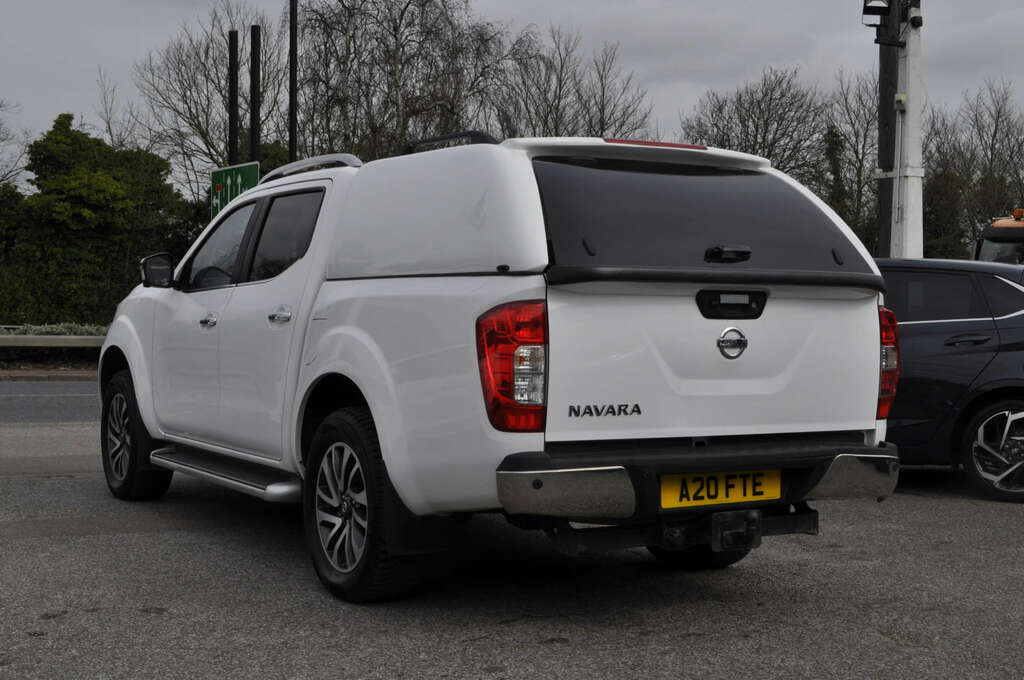Nissan Navara 2.3 Navara Tekna Dci 4Wd White #5