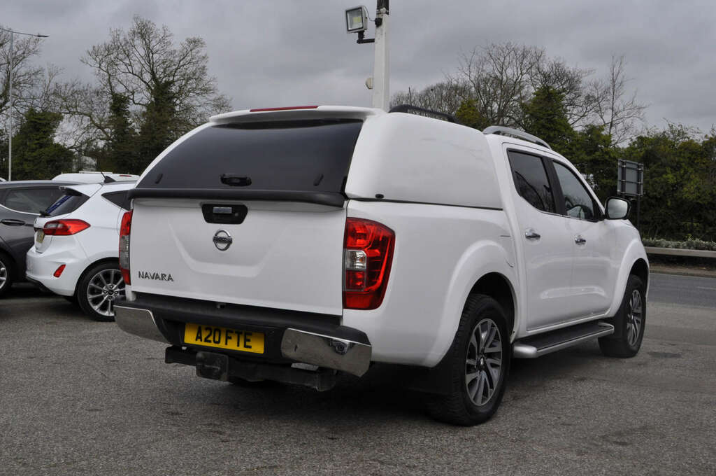 Nissan Navara 2.3 Navara Tekna Dci 4Wd White #6