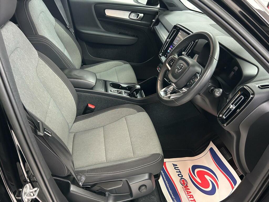 Volvo XC40 2.0 B3 Mhev Core Dct Euro 6 Ss WG72ZRO Black #5