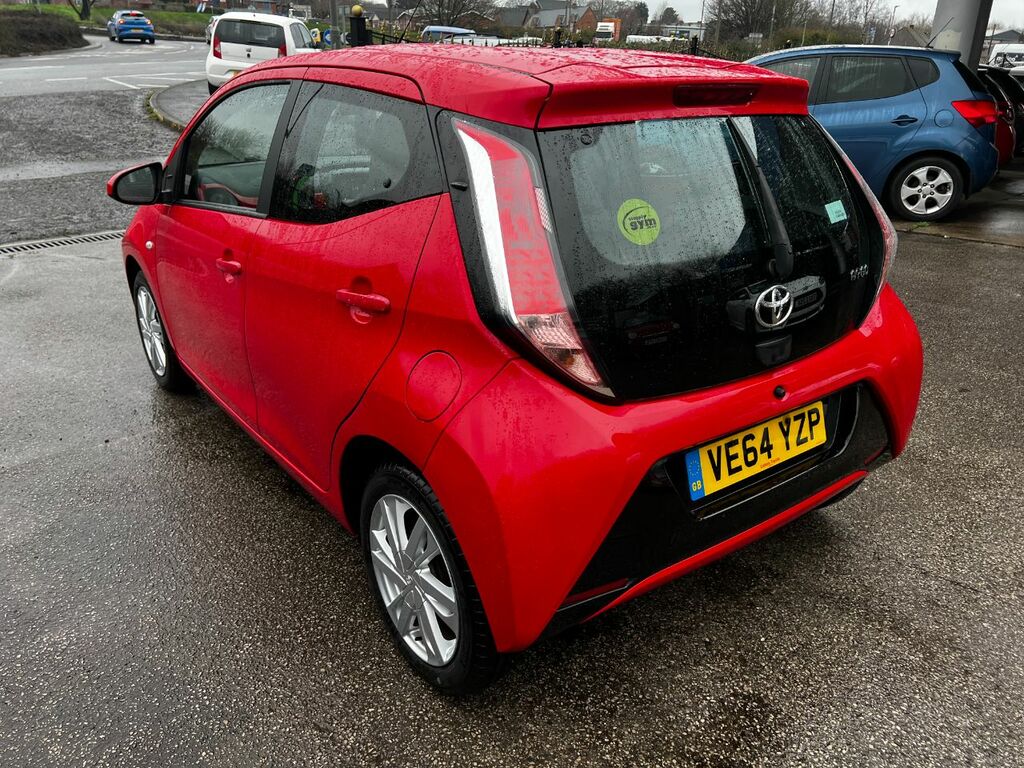 Toyota Aygo 1.0 Vvt-i X-pression VE64YZP Red #6