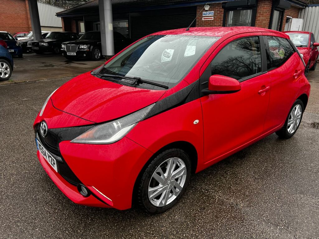 Toyota Aygo 1.0 Vvt-i X-pression VE64YZP Red #3