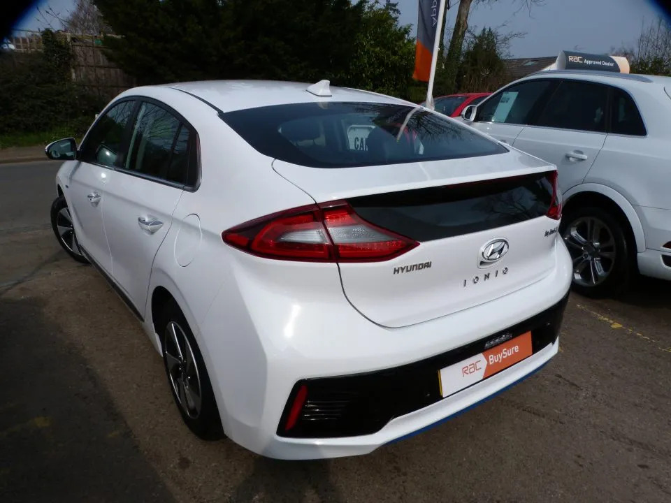 Hyundai Ioniq 1.6 H Premium Se White #5