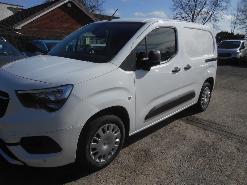 Vauxhall Combo 2020 L1h1 2000 Sportive DL20EFY White #3