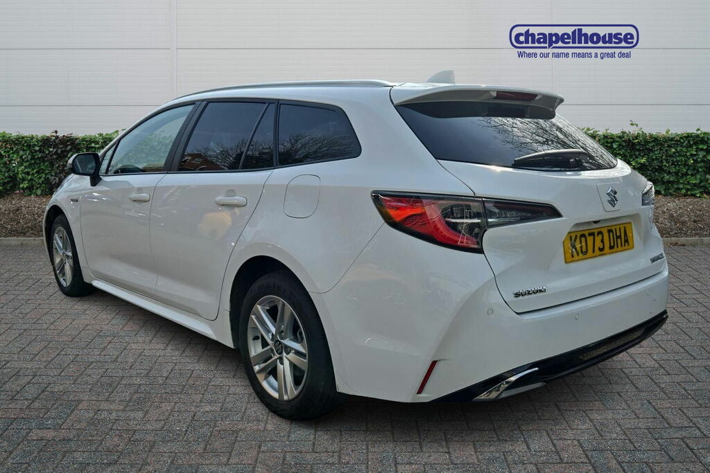 Suzuki Swace Ultra Hev Cvt 1.8 White #5