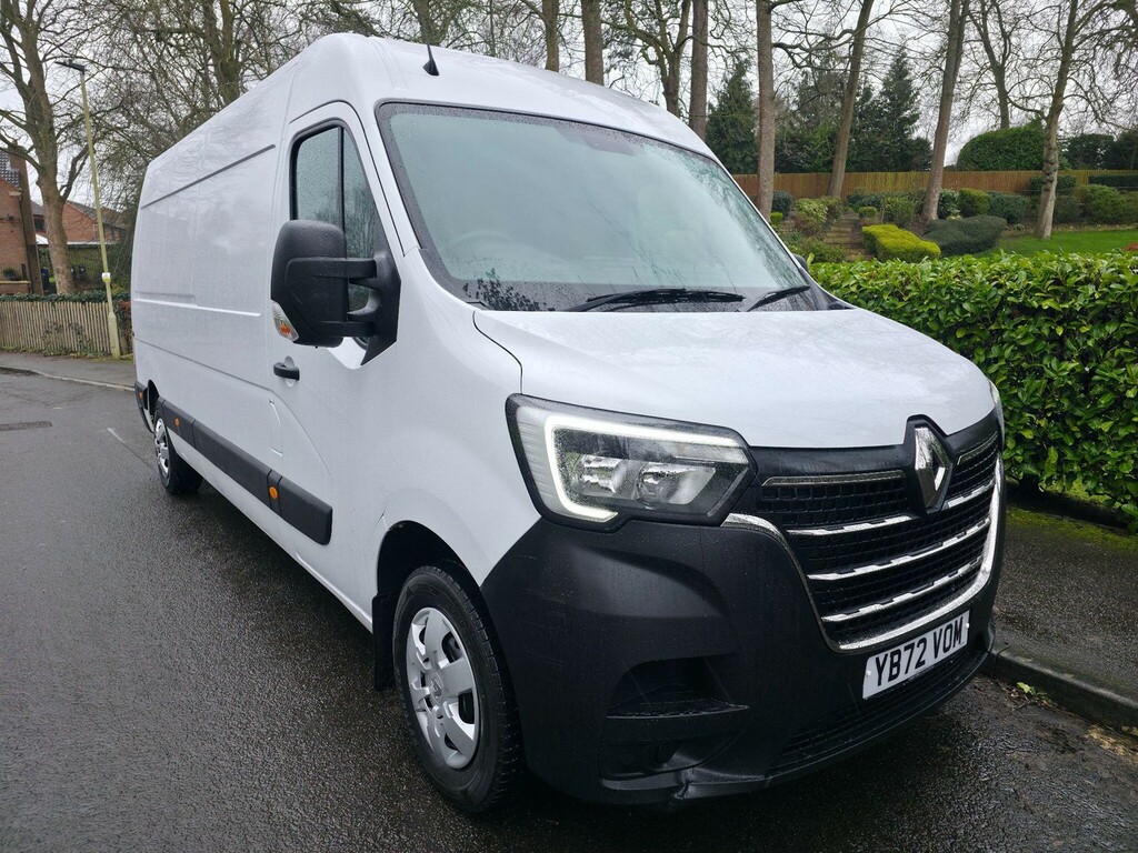 Renault Master 2.3 Dci 35 Business Fwd Lwb Medium Roof Euro 6 White