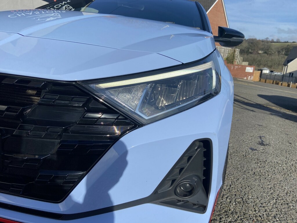 Hyundai I20 Se White #12