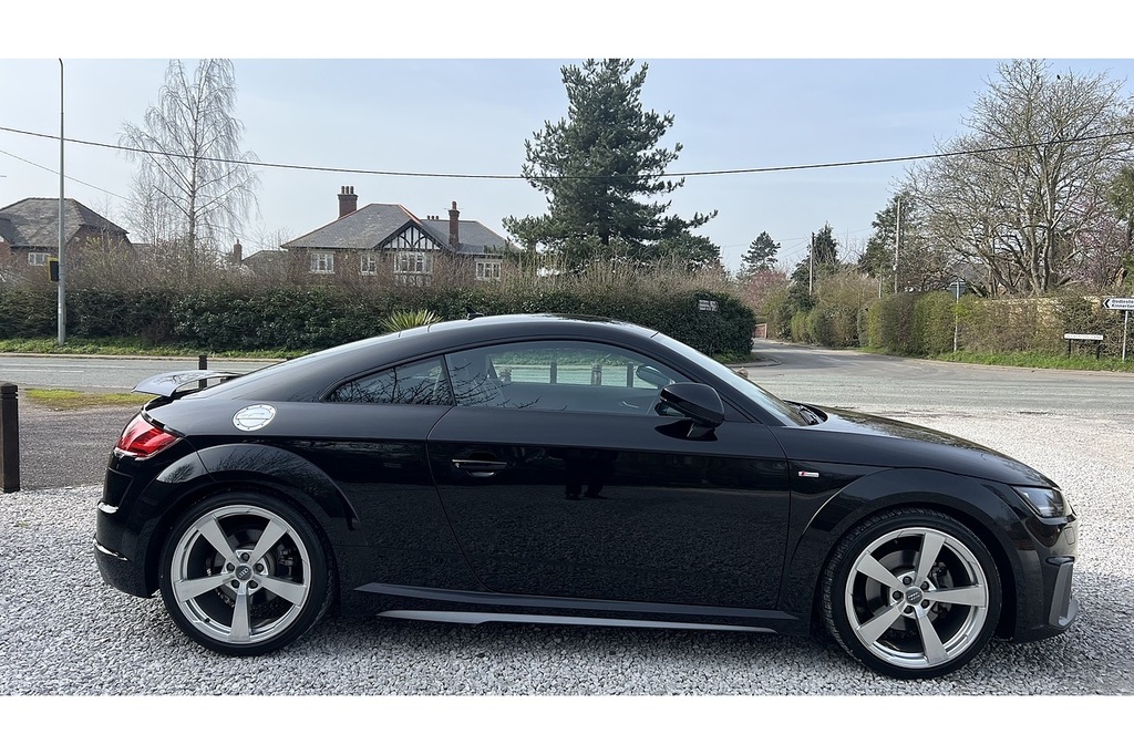 Audi TT Tfsi S Line WR20LHD Black #4