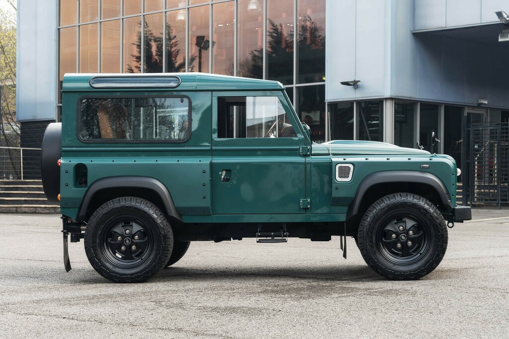 Land Rover Defender 90 Homage II Station Wagon Green #5