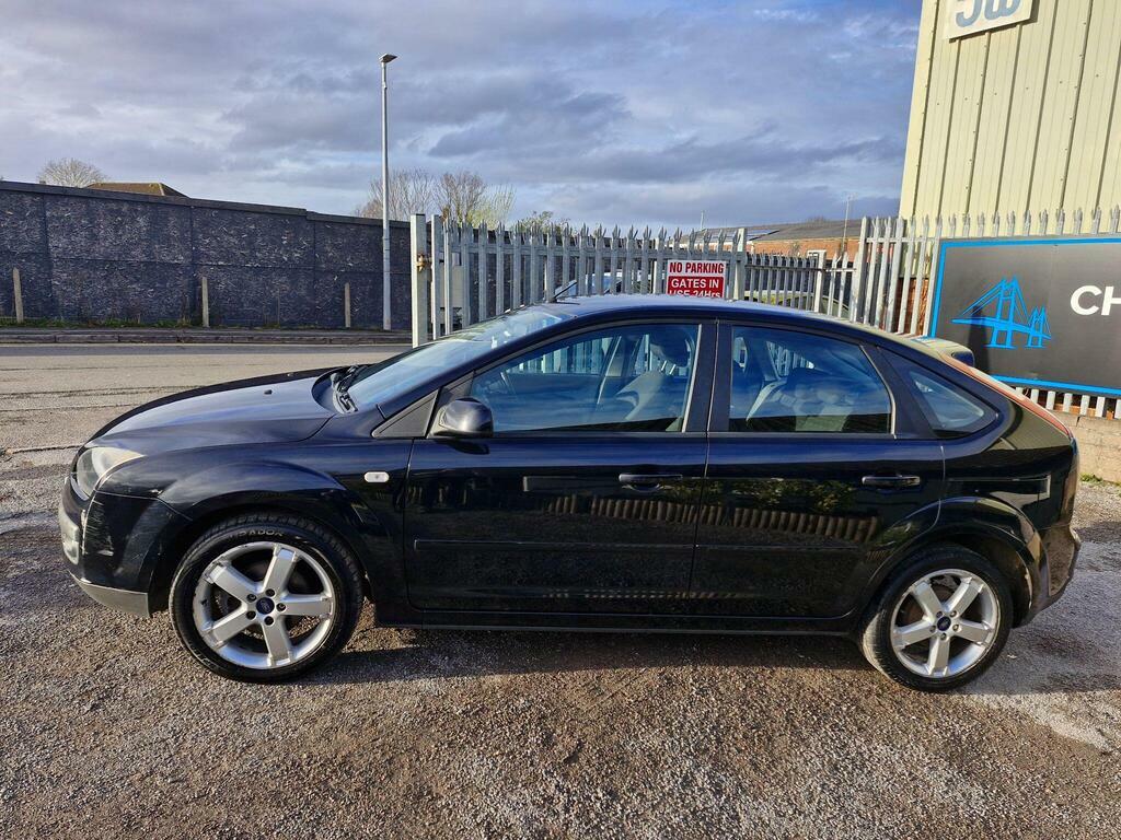 Ford Focus 1.8 Zetec Climate Black #4