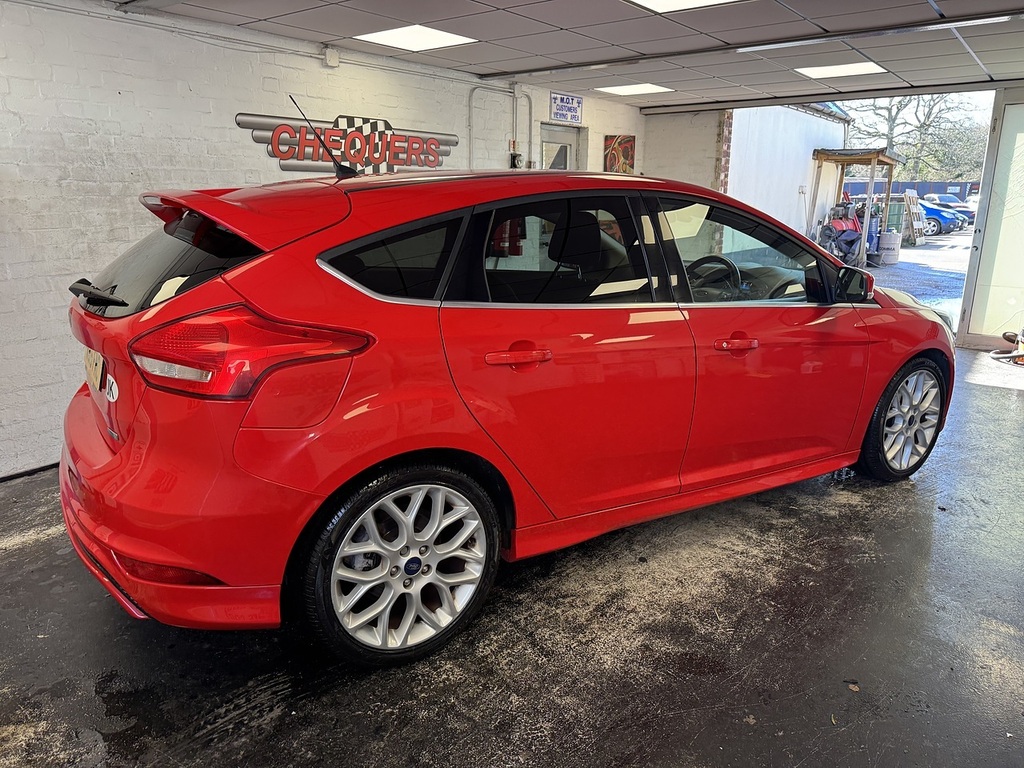 Ford Focus T Ecoboost Zetec S WO15FMC Red #6