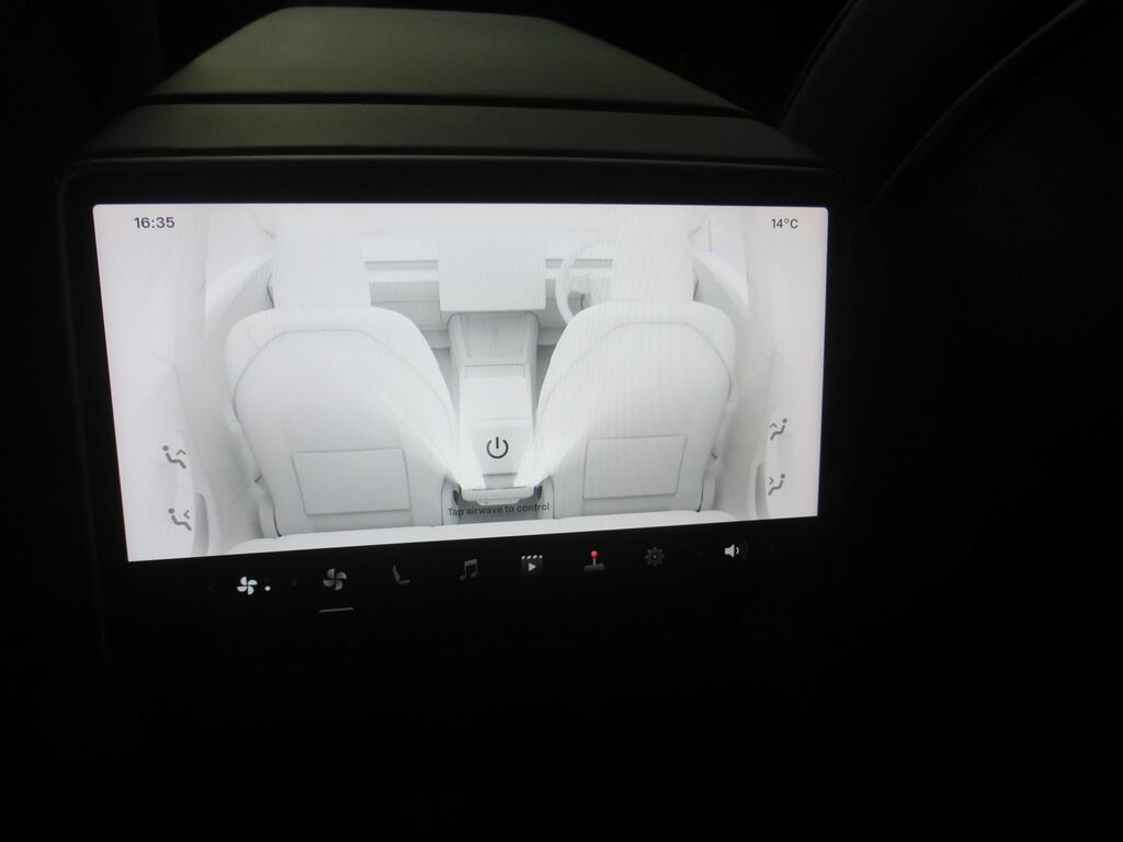 Tesla Model 3 Saloon Rwd 208 Ps LB24XHR Red #5