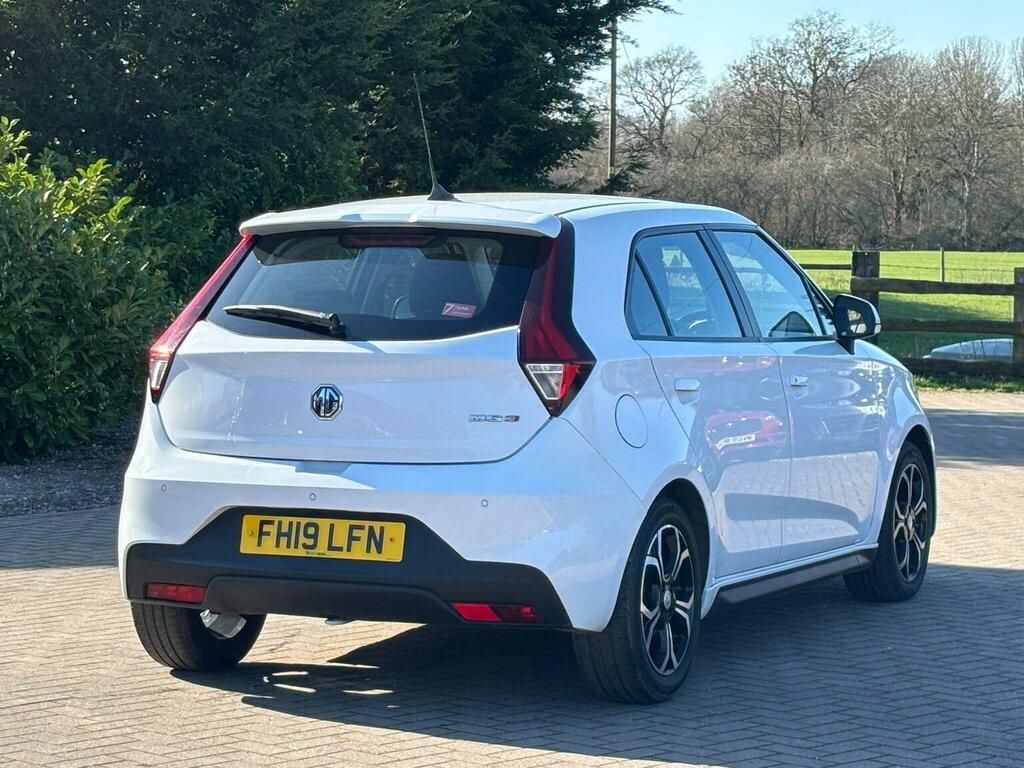 MG MG3 Hatchback 1.5 Vti-tech Excite Euro 6 Ss 20 FH19LFN White #2