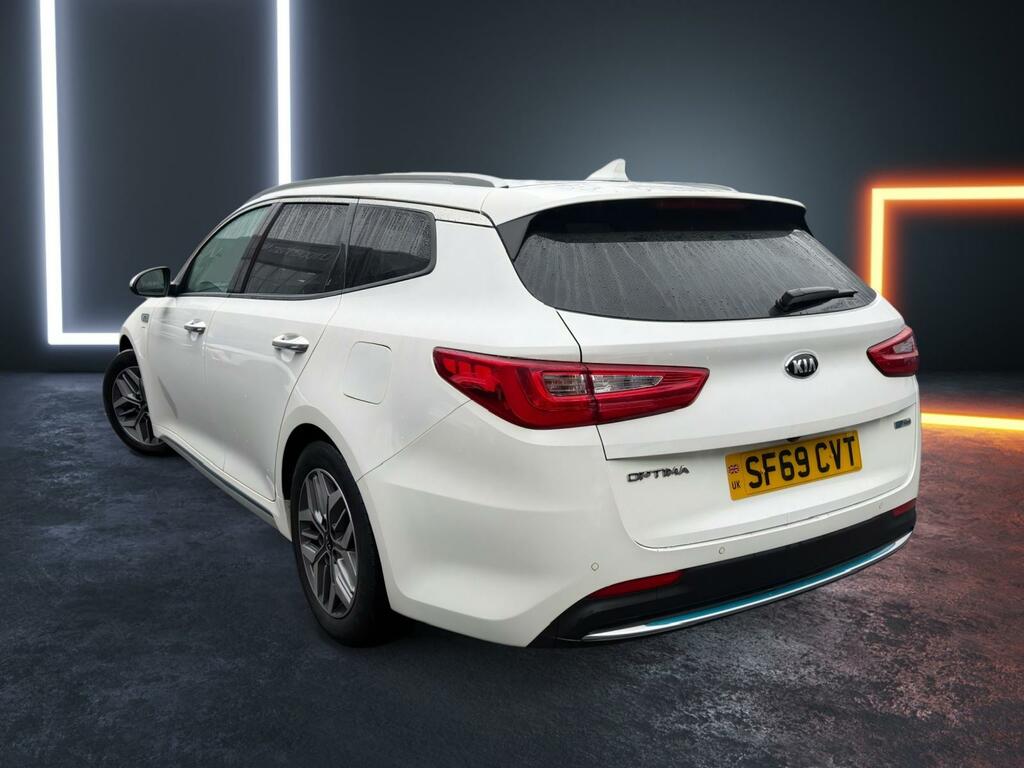 Kia Optima 2.0 Gdi Phev White #2