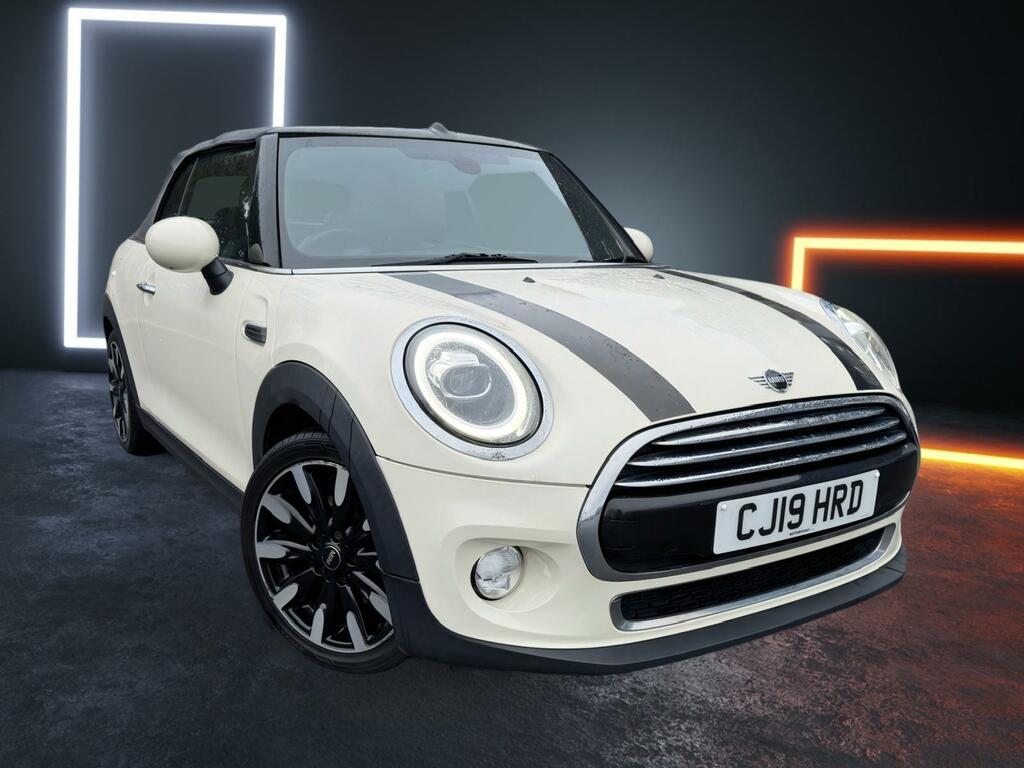 Mini Convertible 1.5 Cooper Exclusive II White