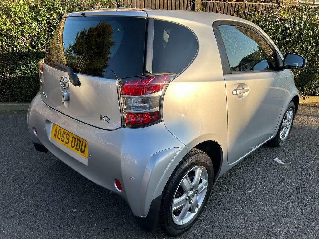 Toyota IQ 1.0 Vvt-i Multidrive Euro 4 Silver #2