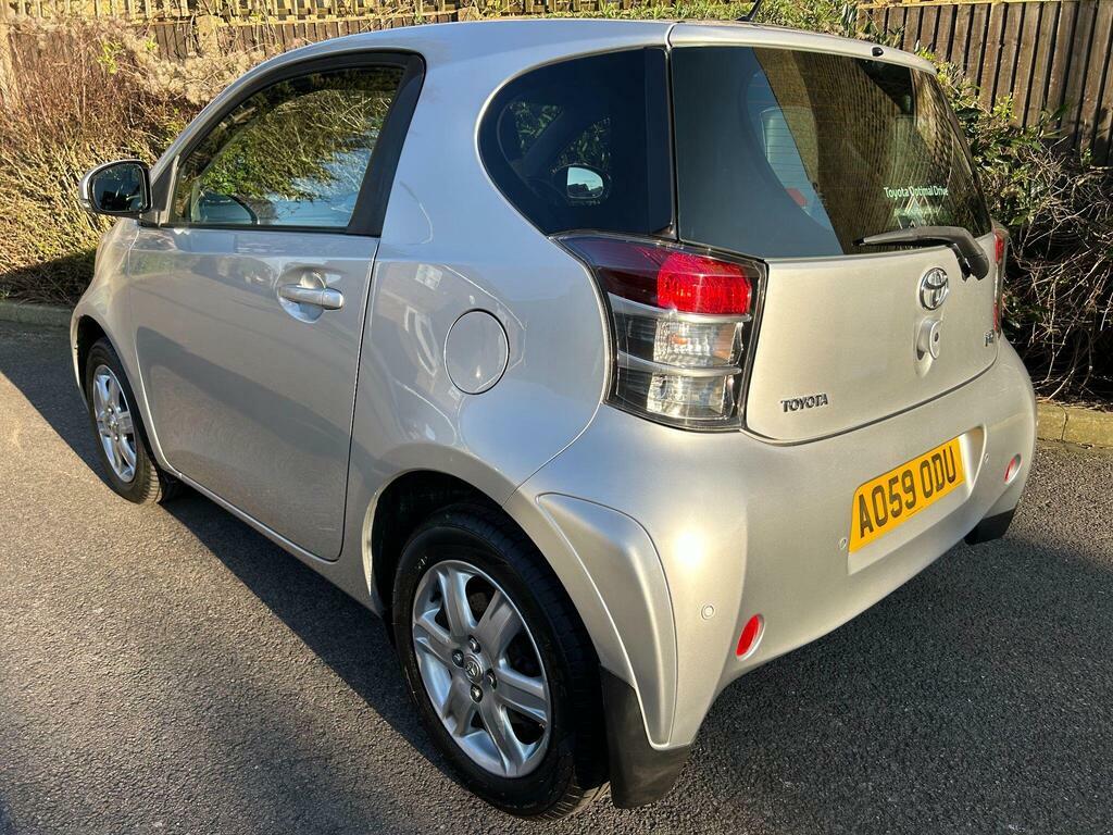 Toyota IQ 1.0 Vvt-i Multidrive Euro 4 Silver #4