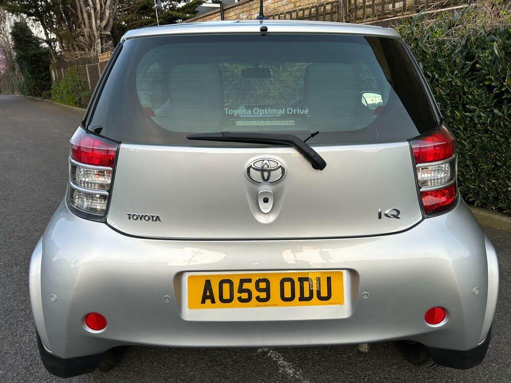 Toyota IQ 1.0 Vvt-i Multidrive Euro 4 Silver #3