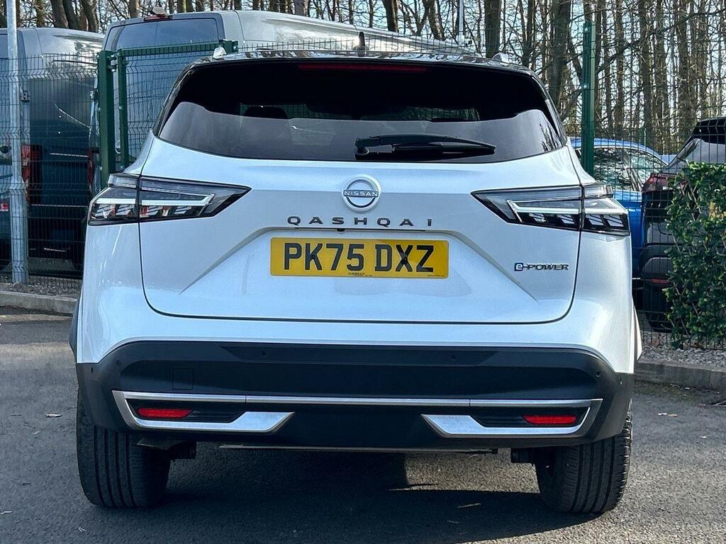 Nissan Qashqai 1.5 H E-power Tekna Suv Hybrid Eur PK75DXZ White #5
