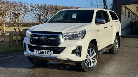 Toyota HILUX 2.4 Hi-lux Invincible YE68LCS White #3