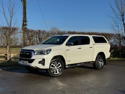 Toyota HILUX 2.4 Hi-lux Invincible White