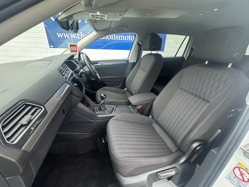Volkswagen Tiguan Allspace Tsi Life MM72XCB White #3