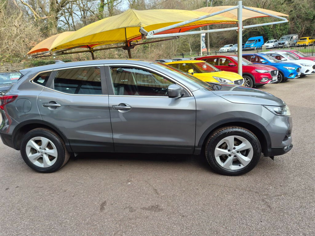 Nissan Qashqai Dci Acenta Premium Hatchback GK68KZJ Grey #4