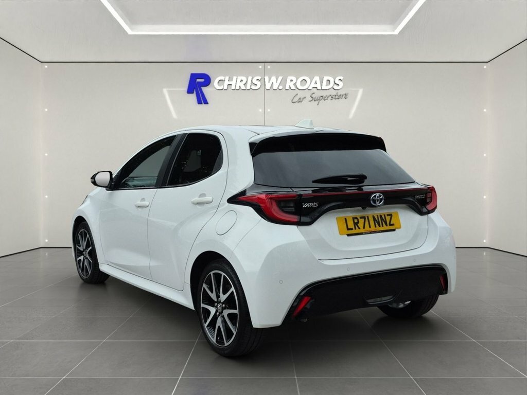 Toyota Yaris 1.5L Dynamic LR71NNZ White #2