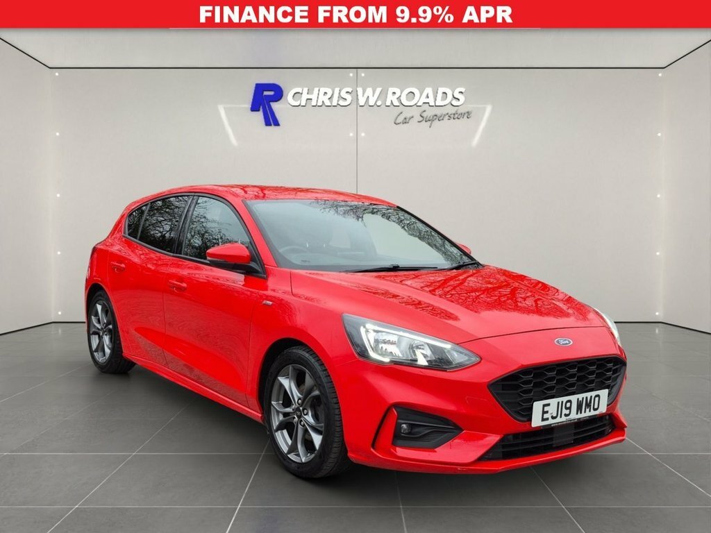 Ford Focus 1L St-line Red